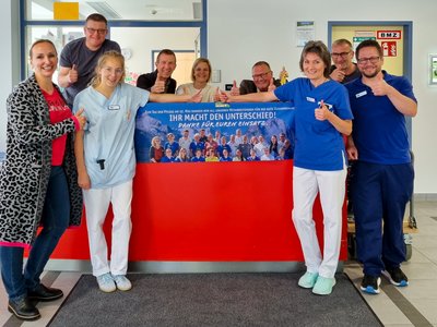 Gruppenbild für den Tag der Pflege in der Rheuma-Kinderklinik Gruppenbild für den Tag der Pflege in der Rheuma-Kinderklinik