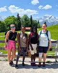 Gast-Schülerinnen mit Praxisanleiterinnen Anja und Johanna