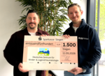 Mitarbeiter K-iS Systemhaus bei der Spendenübergabe