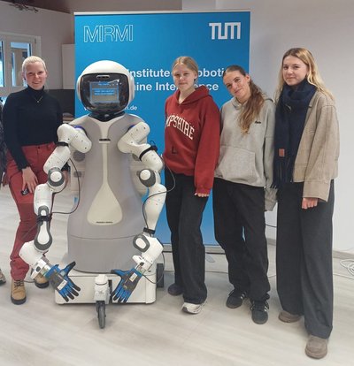 Praxisanleitertag - zu Besuch bei der Geriatronik Praxisanleitung im Bereich der Geriatronik