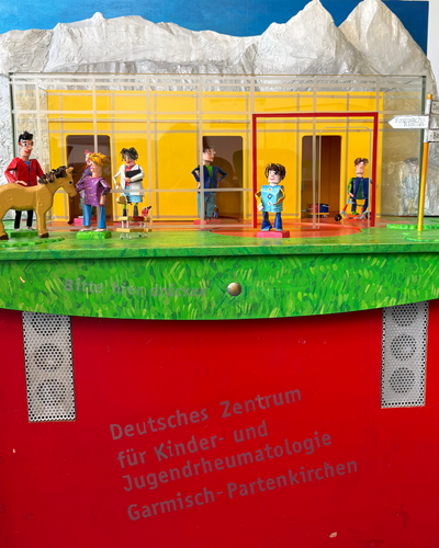 Rheuma-Therapiemodell kindgerecht gestaltet Rheuma-Therapiemodell kindgerecht gestaltet